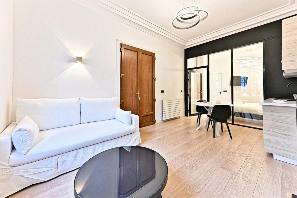Elegance Et Confort Quartier Prestigieux De Appartement Parijs